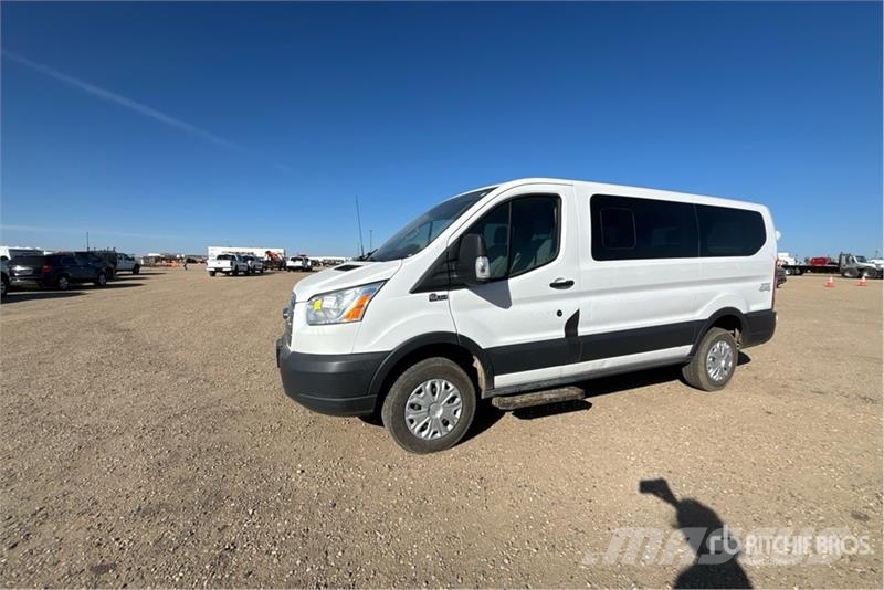 Ford Transit -150 XLT 4x4 8 Passenger Van Dostavna vozila / kombiji