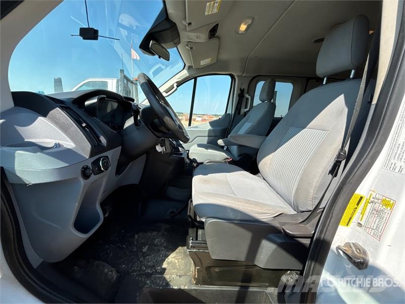 Ford Transit -150 XLT 4x4 8 Passenger Van Dostavna vozila / kombiji