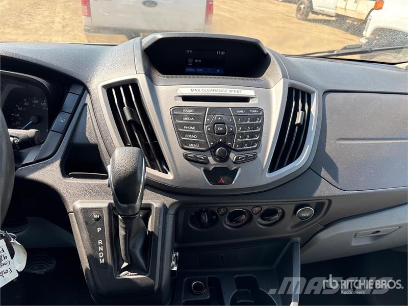 Ford Transit -150 XLT 4x4 8 Passenger Van Dostavna vozila / kombiji
