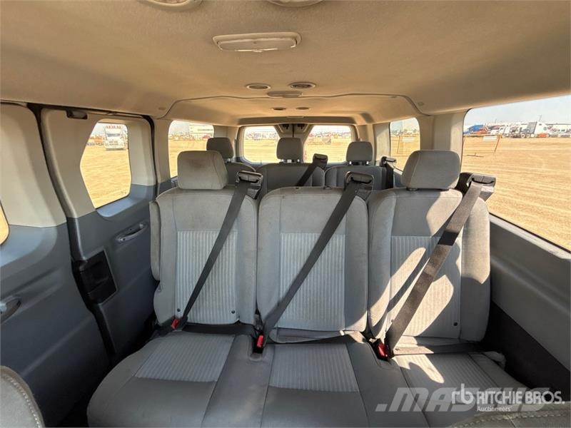 Ford Transit -150 XLT 4x4 8 Passenger Van Dostavna vozila / kombiji