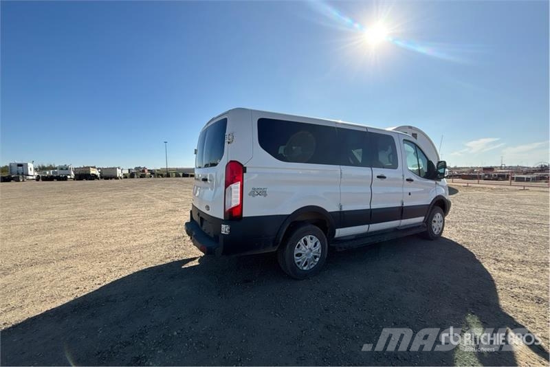 Ford Transit -150 XLT 4x4 8 Passenger Van Dostavna vozila / kombiji