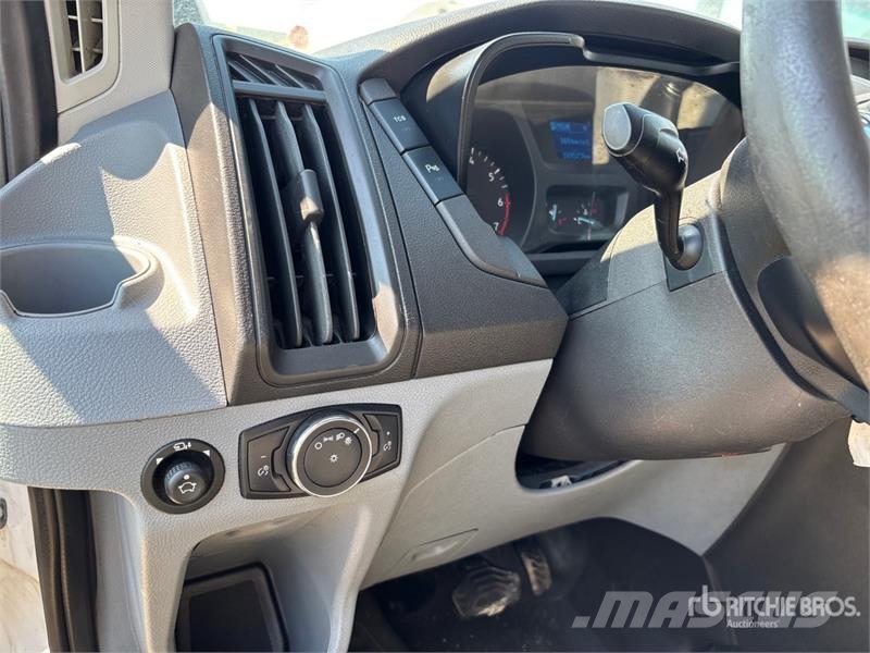 Ford Transit -150 XLT 4x4 8 Passenger Van Dostavna vozila / kombiji