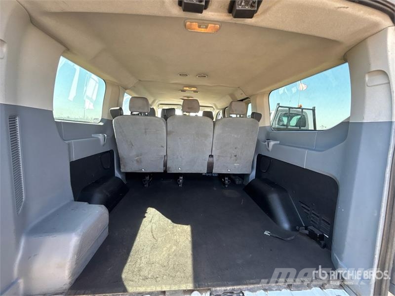 Ford Transit -150 XLT 4x4 8 Passenger Van Dostavna vozila / kombiji