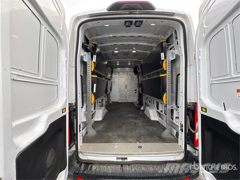 Ford Transit 250 Cargo Van Gesloten bedrijfswagens