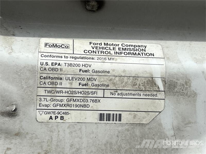 Ford Transit 250 Cargo Van شاحنة مقفلة