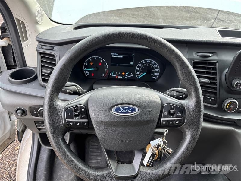 Ford Transit 250 HI Roof Cargo Van Панельні фургони