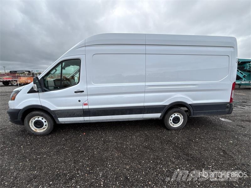 Ford Transit 250 HI Roof Cargo Van Панельні фургони