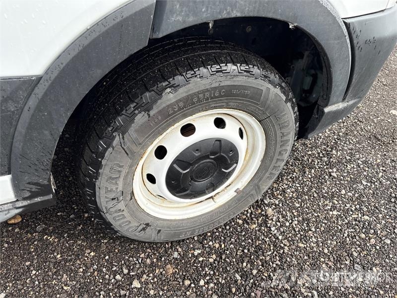 Ford Transit 250 HI Roof Cargo Van Панельні фургони