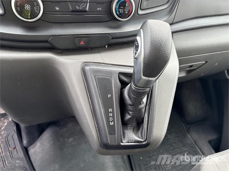 Ford Transit 250 HI Roof Cargo Van Панельні фургони