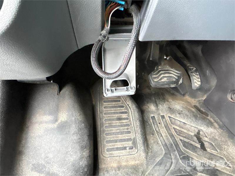 Ford Transit 350 4x2 Van Truck Sanduk kamioni