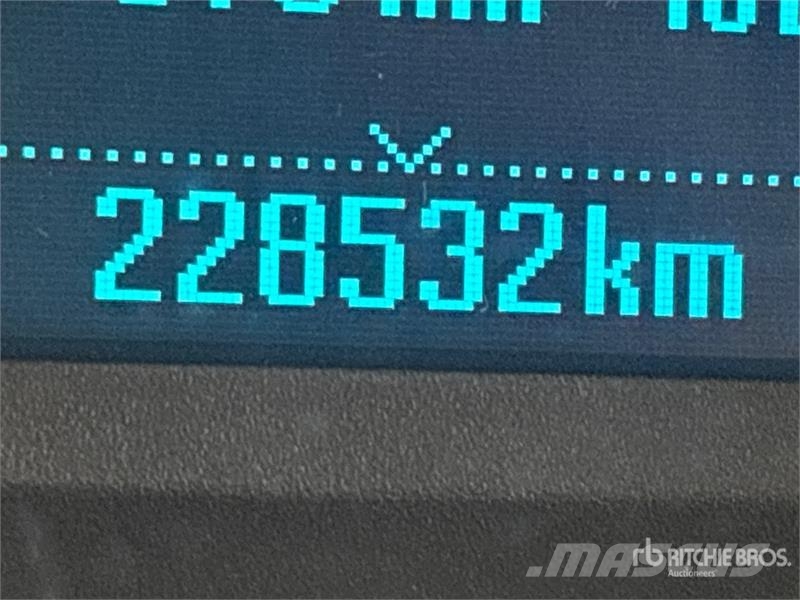 Ford Transit 350 4x2 Van Truck Sanduk kamioni