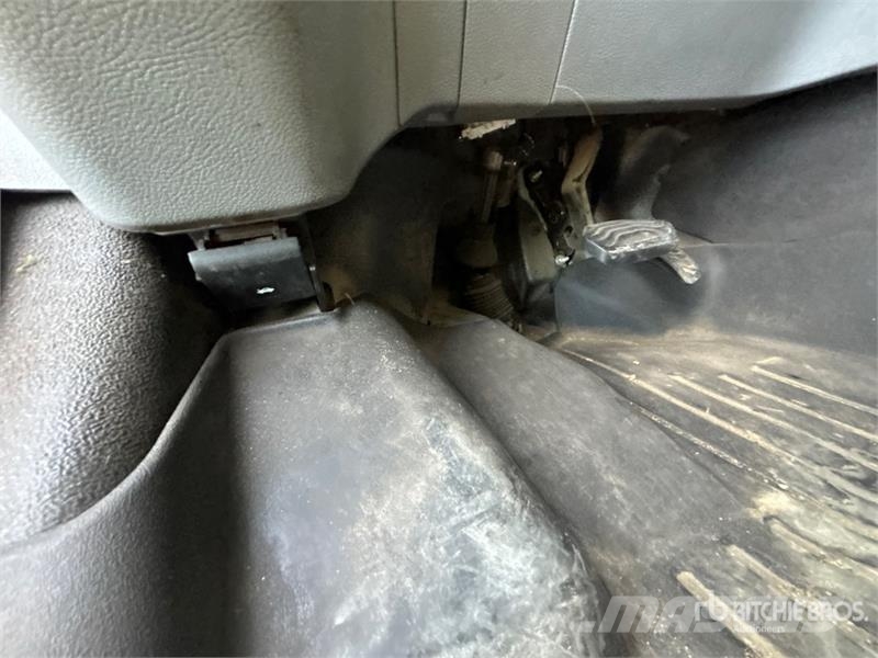 Ford Transit 350 Cargo Van Transporterek