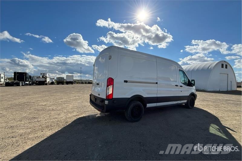 Ford Transit 350 Cargo Van Ванове за доставки