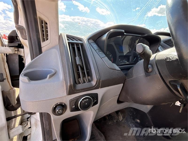 Ford Transit 350 Cargo Van Ванове за доставки