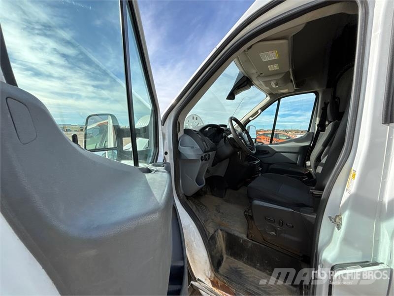 Ford Transit 350 Cargo Van Dostavna vozila / kombiji