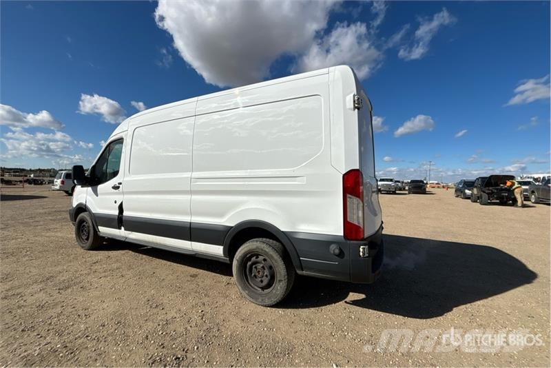 Ford Transit 350 Cargo Van Ванове за доставки