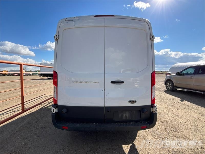 Ford Transit 350 Cargo Van Ванове за доставки