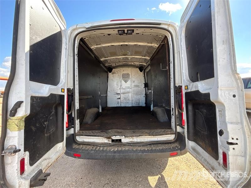 Ford Transit 350 Cargo Van Ванове за доставки