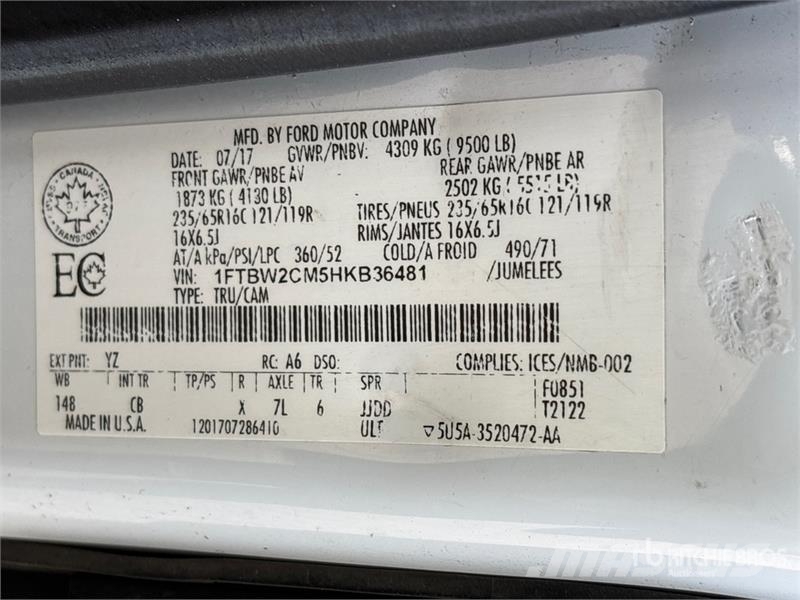Ford Transit 350 Cargo Van Transporterek