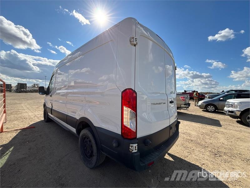 Ford Transit 350 Cargo Van Ванове за доставки