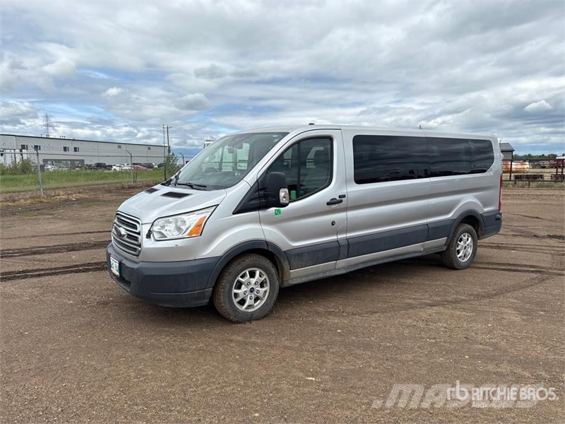 Ford Transit 350 XLT 11 Passenger Van Panel vans