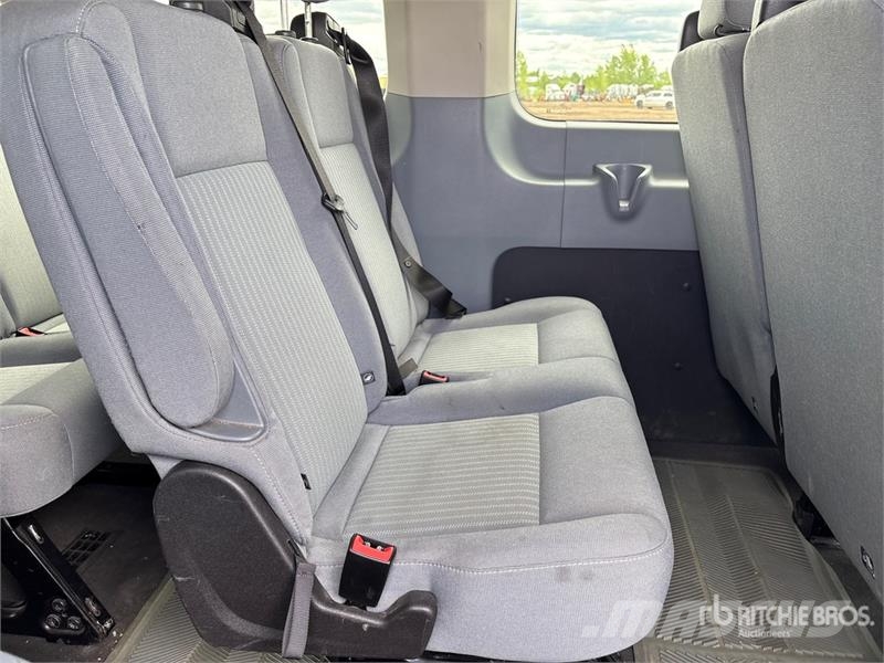 Ford Transit 350 XLT 11 Passenger Van Панельні фургони
