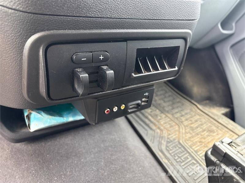 Ford Transit 350 XLT 11 Passenger Van Панельні фургони