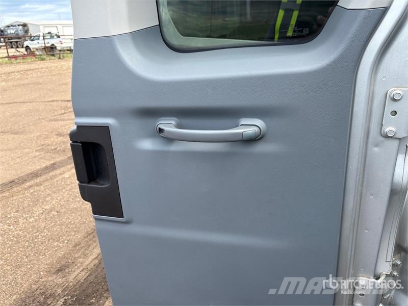 Ford Transit 350 XLT 11 Passenger Van Панельні фургони