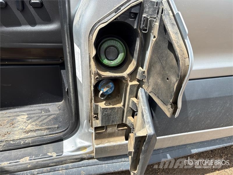 Ford Transit 350 XLT 11 Passenger Van Панельні фургони