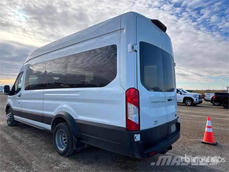 Ford Transit 350HD XLT AWD 11 Passenger Van Varebiler