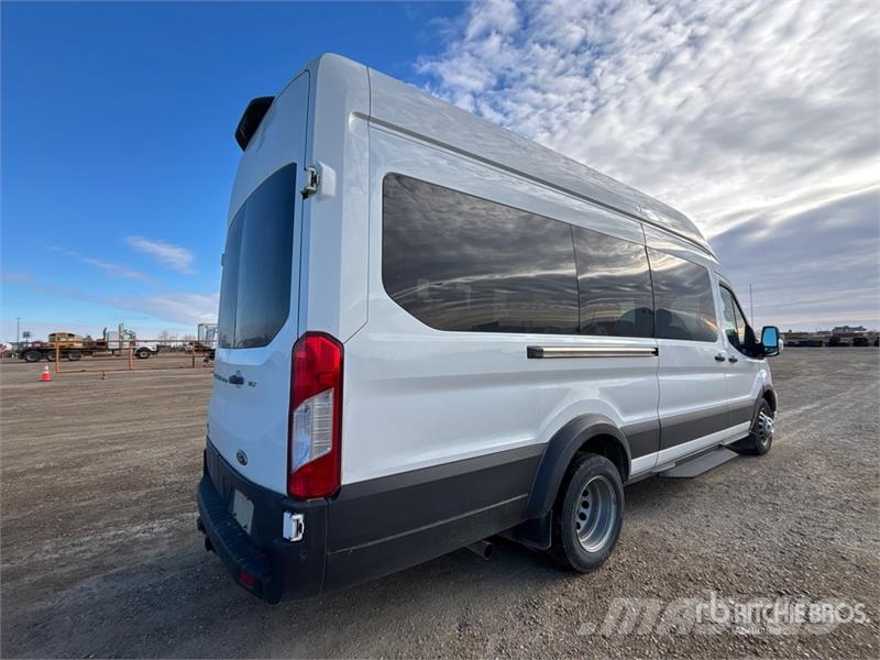 Ford Transit 350HD XLT AWD 11 Passenger Van Varebiler