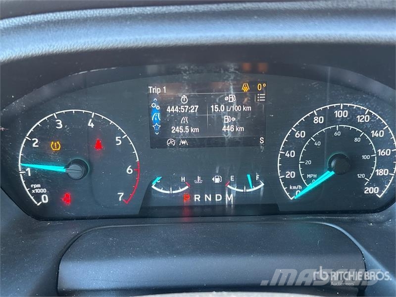 Ford Transit 350HD XLT AWD 11 Passenger Van Varebiler