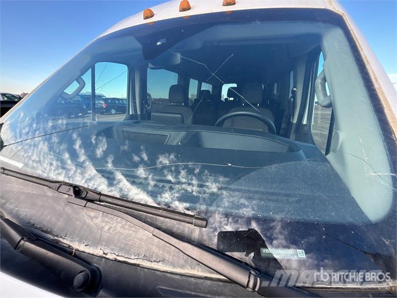 Ford Transit 350HD XLT AWD 11 Passenger Van Varebiler