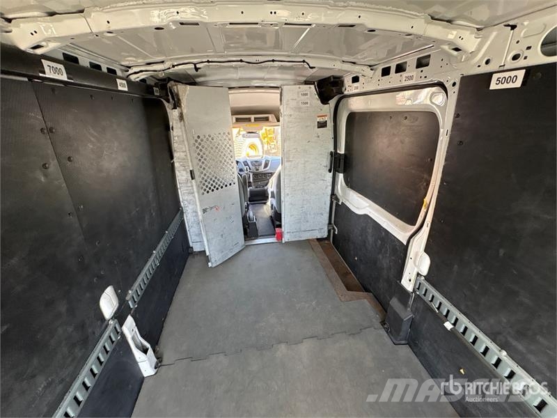 Ford Transit Connect Transporterek