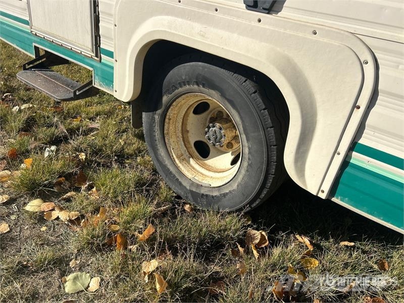 Ford Travelaire Motor Home المنازل المتنقلة والكرافانات