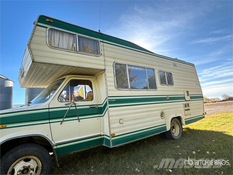 Ford Travelaire Motor Home المنازل المتنقلة والكرافانات