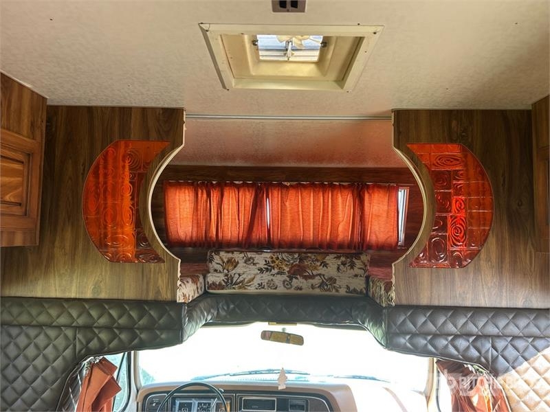 Ford Travelaire Motor Home المنازل المتنقلة والكرافانات