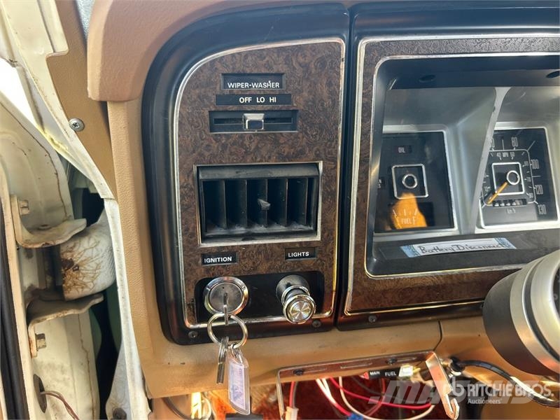 Ford Travelaire Motor Home المنازل المتنقلة والكرافانات