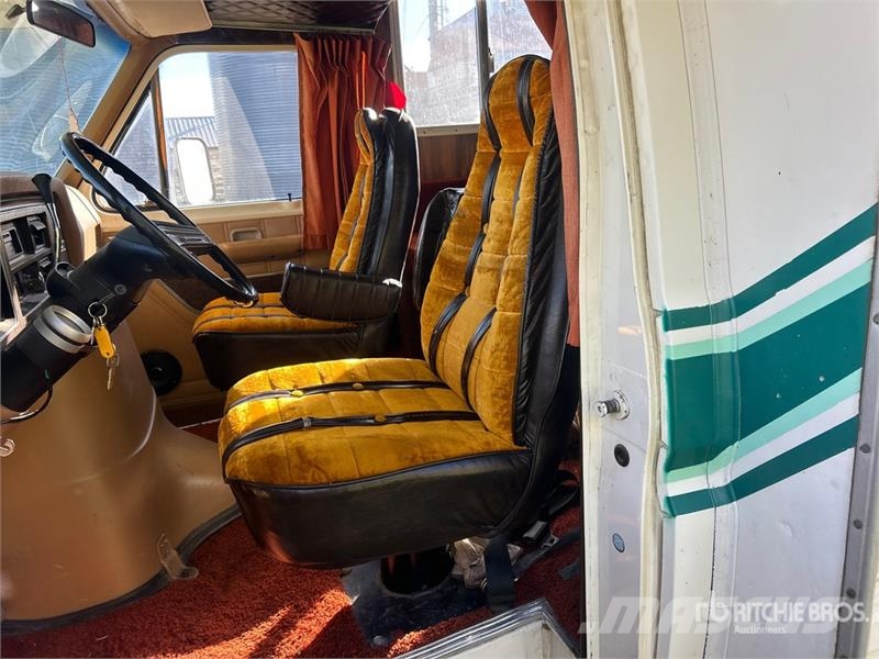 Ford Travelaire Motor Home المنازل المتنقلة والكرافانات