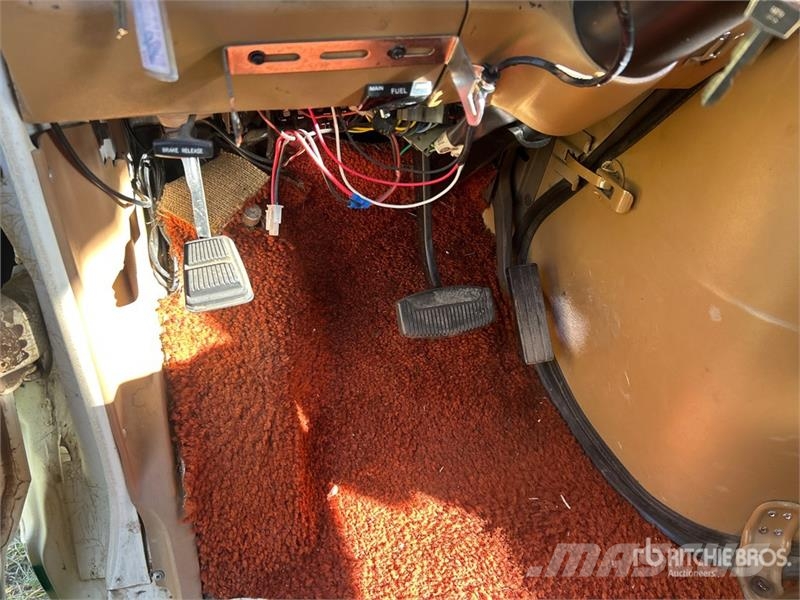 Ford Travelaire Motor Home المنازل المتنقلة والكرافانات