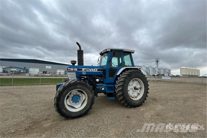 Ford TW-15 4WD Tractor Трактора