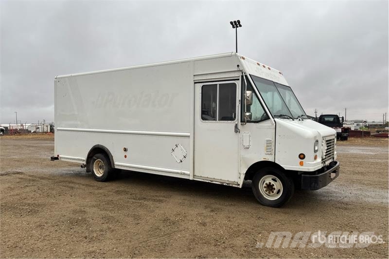 Ford Utilimaster 4x2 Step Van Dobozos