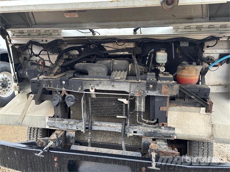 Ford Utilimaster 4x2 Step Van Dobozos