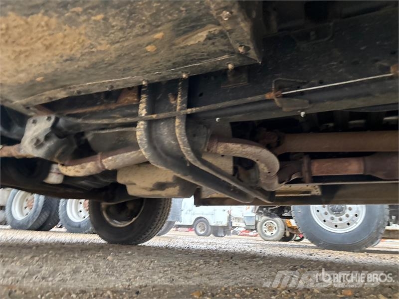 Ford Utilimaster 4x2 Step Van Dobozos