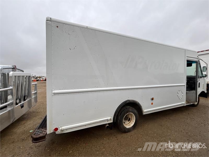 Ford Utilimaster 4x2 Step Van Dobozos