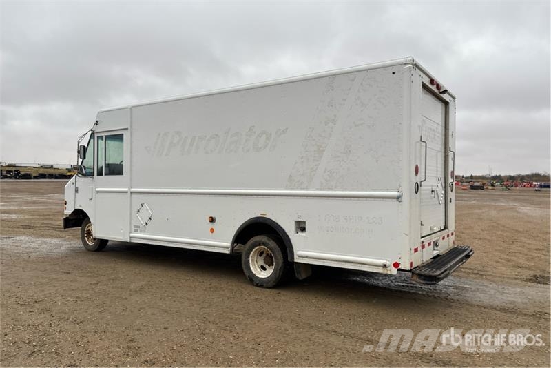 Ford Utilimaster 4x2 Step Van Dobozos