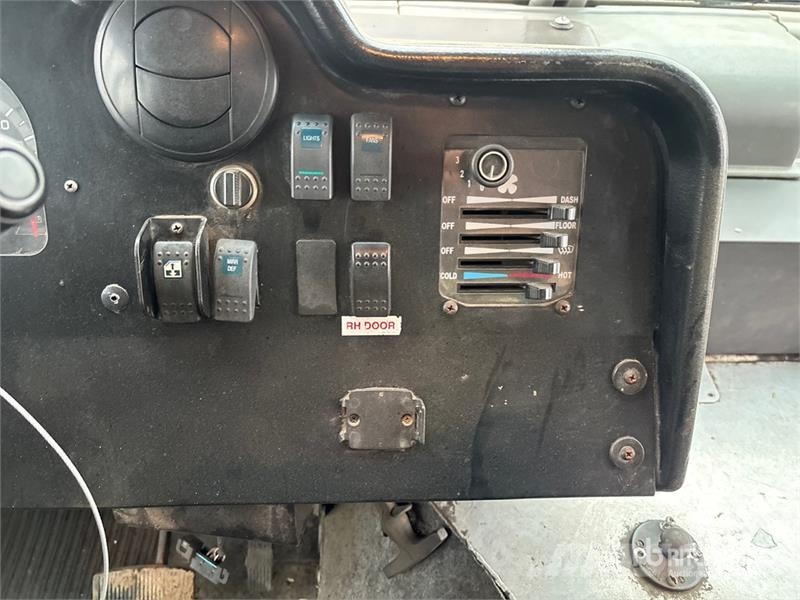 Ford Utilimaster 4x2 Step Van Dobozos