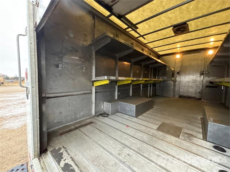 Ford Utilimaster 4x2 Step Van Dobozos