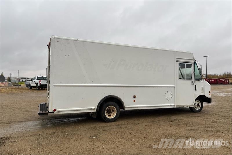 Ford Utilimaster 4x2 Step Van Dobozos
