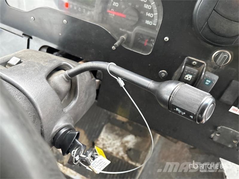 Ford Utilimaster 4x2 Step Van Dobozos